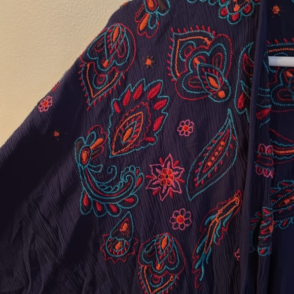 Boho bathing suit cover-up with pom-poms - Picture 4 of 5